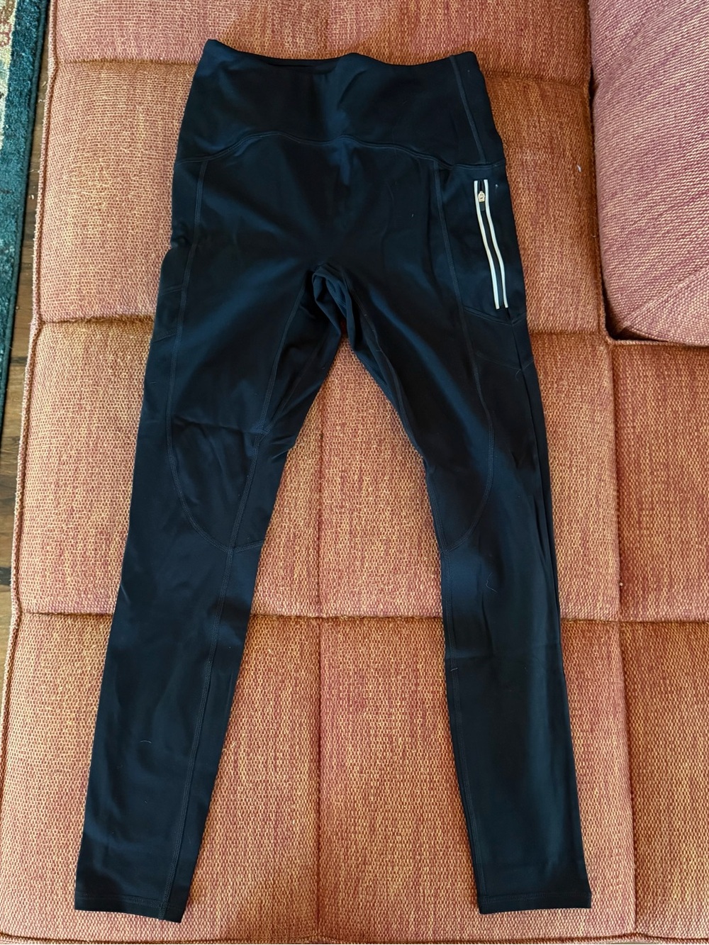 Black Active Leggings with Side Zip Pocket